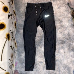 Black Nike leggings